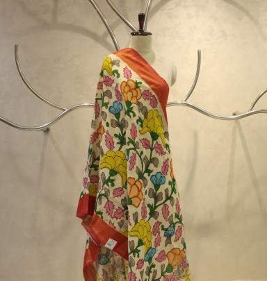 Handpainted kalamkari duppata Handpainted duppatas
